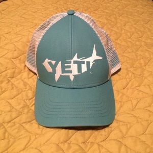 Yeti hat